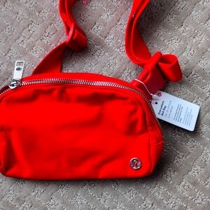 Lulu lemon everywhere belt bag brand new